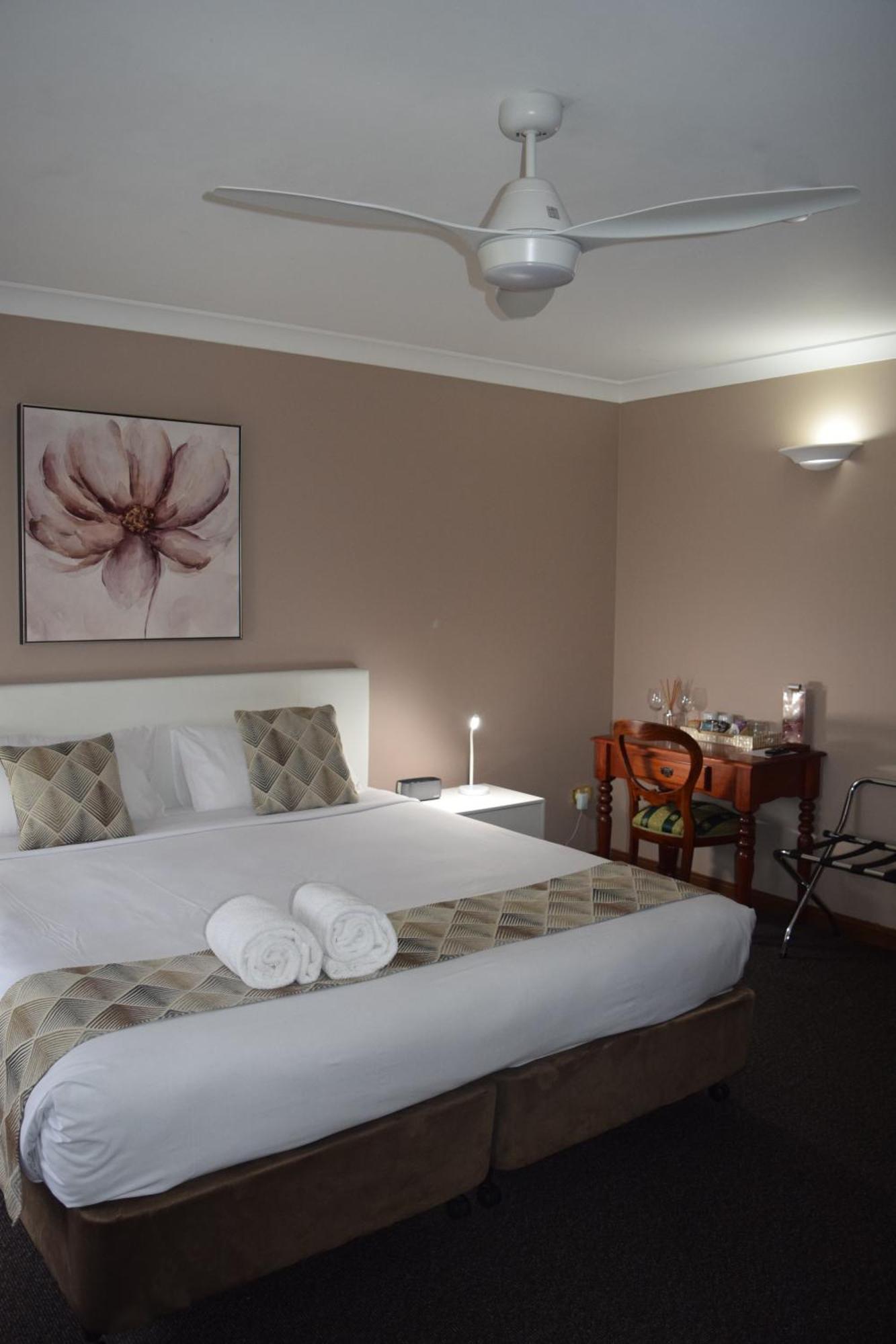 Oasis Inn Ulladulla - Welcoming Guests 18 Years And Older Zewnętrze zdjęcie