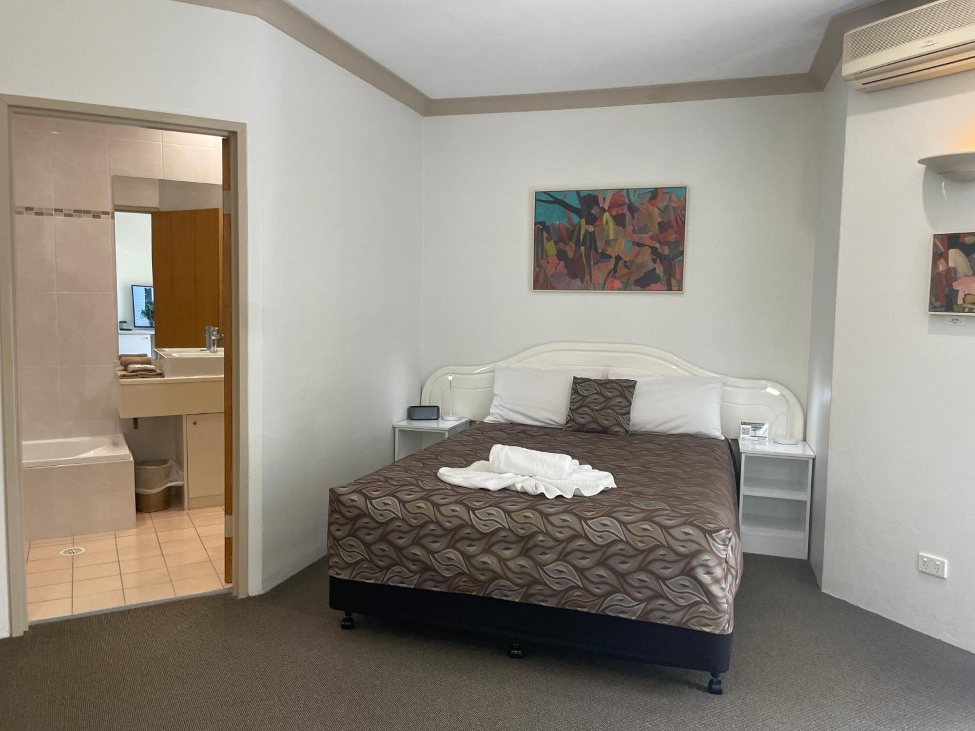Oasis Inn Ulladulla - Welcoming Guests 18 Years And Older Zewnętrze zdjęcie