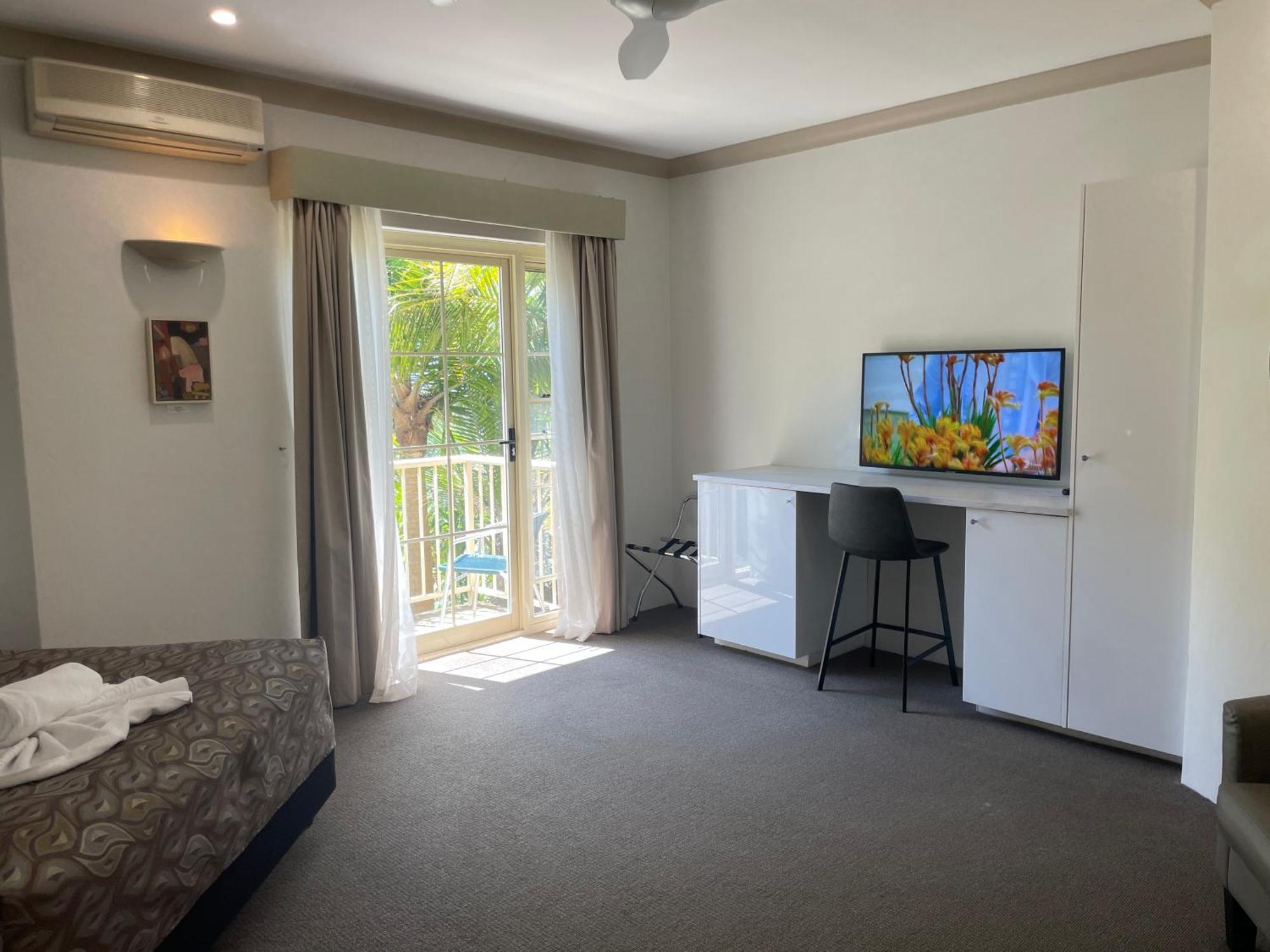 Oasis Inn Ulladulla - Welcoming Guests 18 Years And Older Zewnętrze zdjęcie