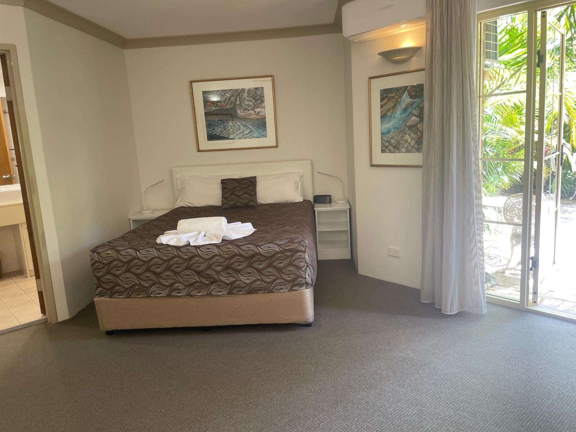 Oasis Inn Ulladulla - Welcoming Guests 18 Years And Older Zewnętrze zdjęcie
