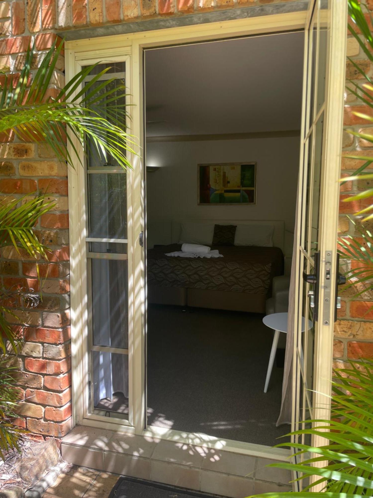 Oasis Inn Ulladulla - Welcoming Guests 18 Years And Older Zewnętrze zdjęcie