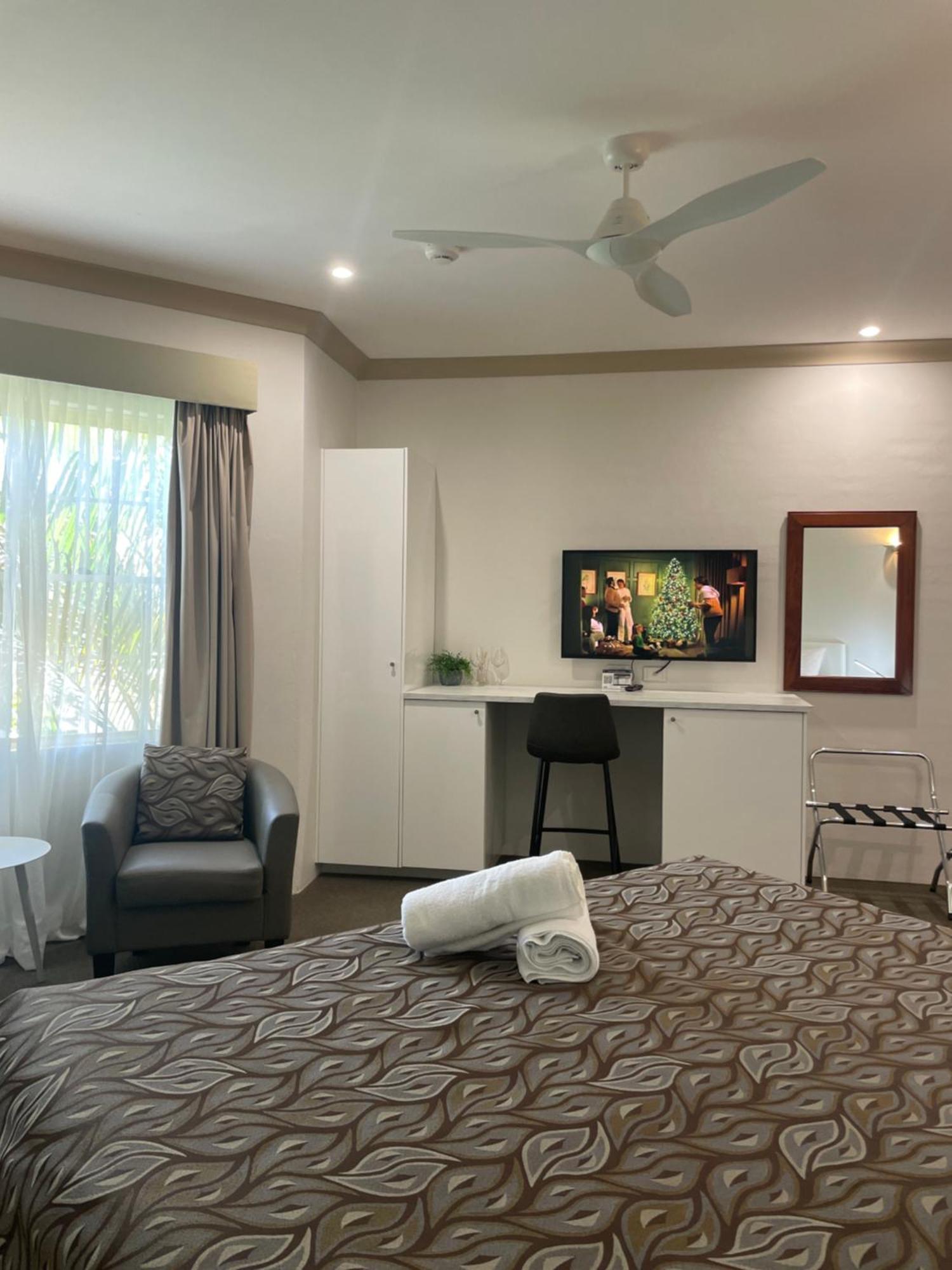 Oasis Inn Ulladulla - Welcoming Guests 18 Years And Older Zewnętrze zdjęcie